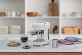 SMEG ECF02WHEU 50's Style Espresso Koffiemachine 8
