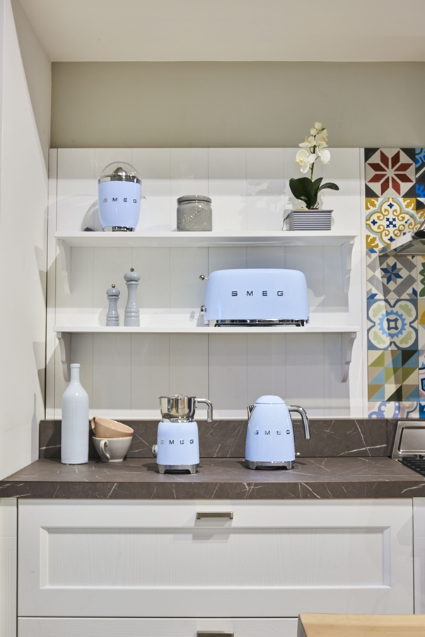 SMEG KLF03PBEU Elektrische Waterkoker 50's Style - Pastelblauw 8