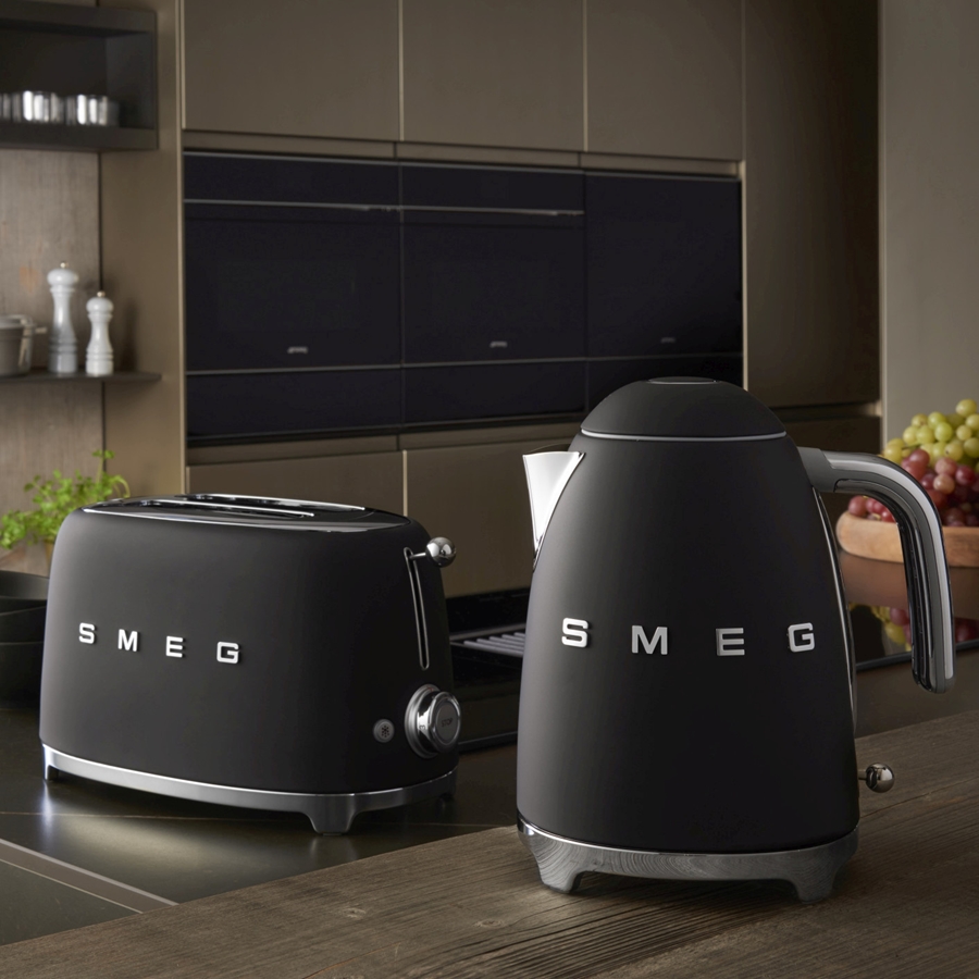 SMEG TSF01BLMEU Broodrooster 50's Style - Mat Zwart 10
