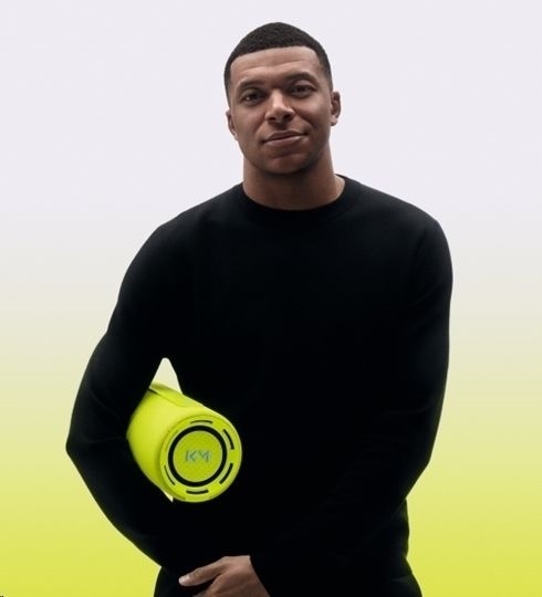 Loewe We. HEAR pro Black Bluetooth speaker  2