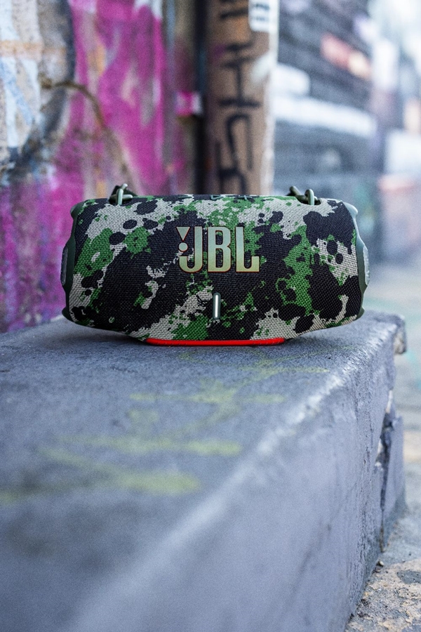 JBL Xtreme 4 bluetooth speaker  11