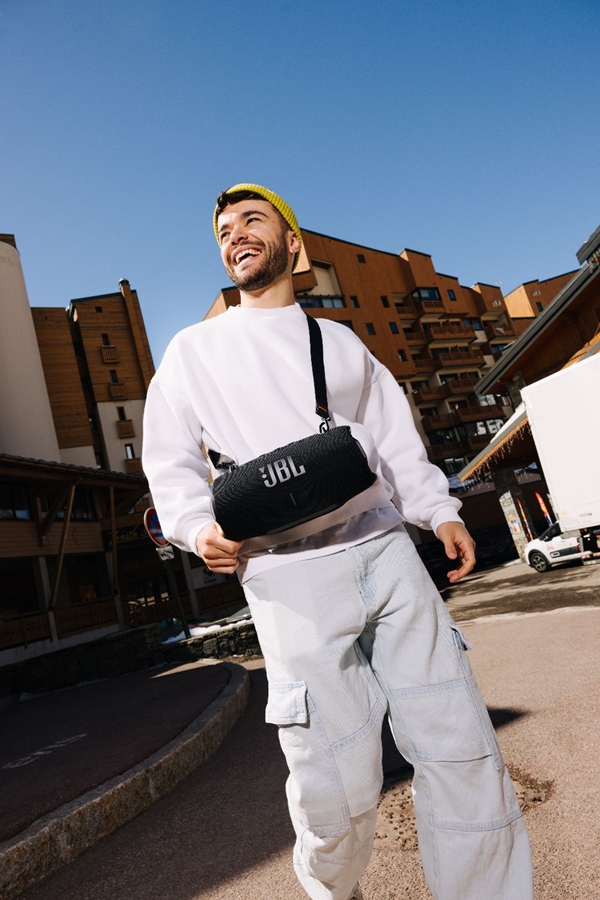 JBL Xtreme 4 bluetooth speaker 11