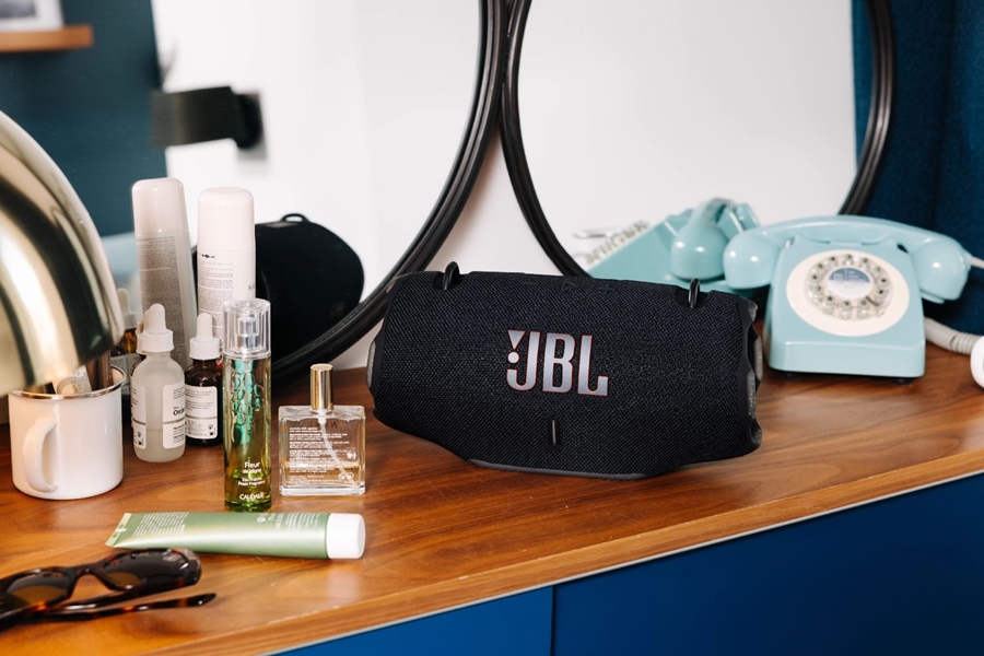 JBL Xtreme 4 bluetooth speaker 12