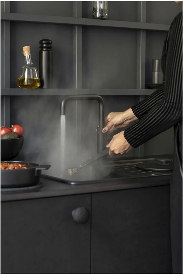 Quooker KFSBLK Keukenmengkraan Fusion Square - Zwart - Losse Kraan 3