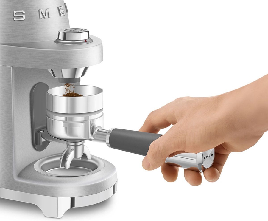 SMEG CGF02SSEU Koffiemolen 50's Style - Aluminium 7