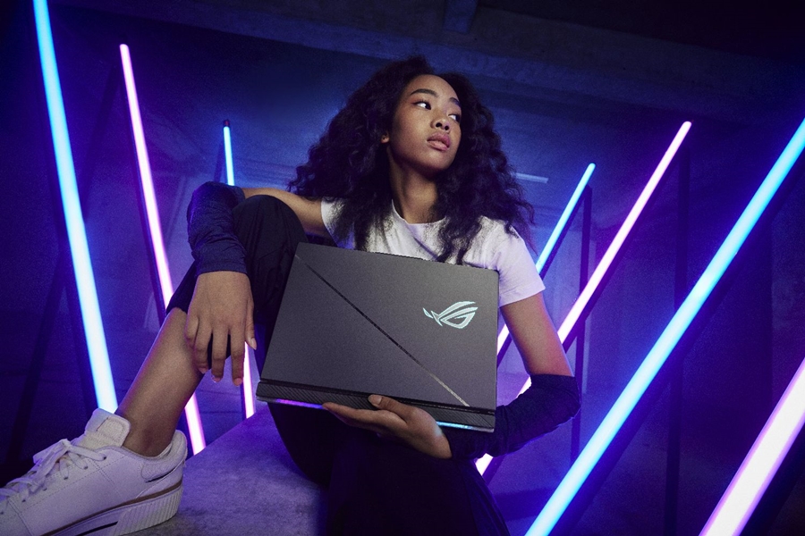 ASUS ROG Strix SCAR 18 G834JZR-R6041W 18