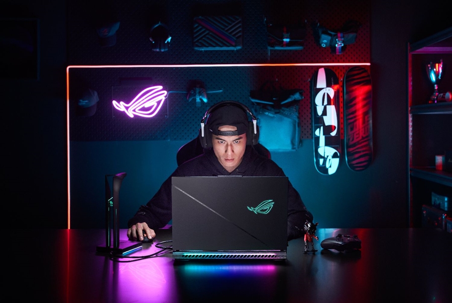 ASUS ROG Strix SCAR 18 G834JZR-R6041W 22