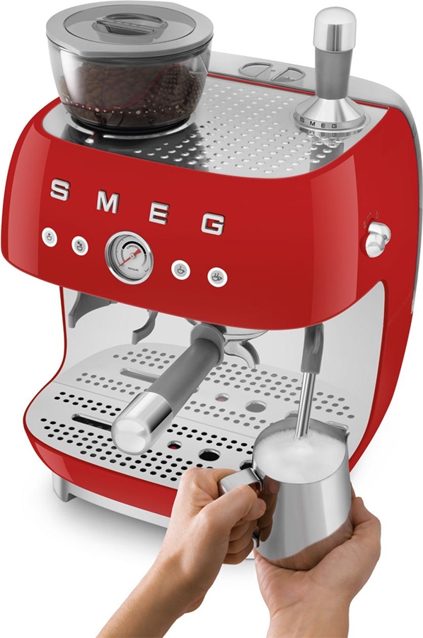SMEG EGF03RDEU Handmatige Espressomachine 50's Style - Rood  5