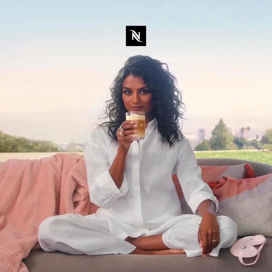 DeLonghi Nespresso ENV300.W Vertuo Lattissima Koffiecupmachine  6