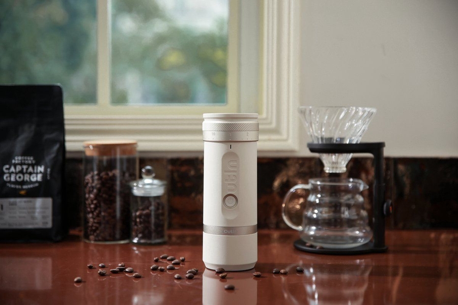 OutIn Fino Draagbare Elektrische Koffiemolen - Sandstone White 4