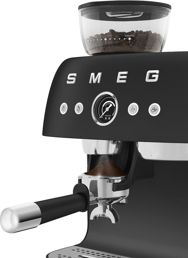 SMEG EGF03BLMEU Handmatige Espressomachine 50's Style - Mat Zwart  6