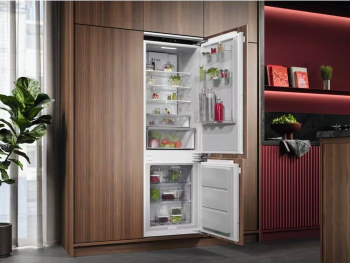 AEG TC7CS181AF 7000 NoFrost CoolAssist Inbouw Koel-vriescombinatie 3