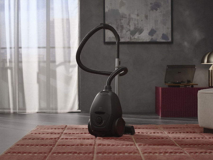 AEG VX8.3EBR Silence Stofzuiger met Zak  13