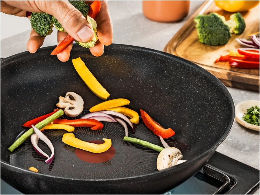  Tefal G32019 Excellence Wok - 28 cm  3